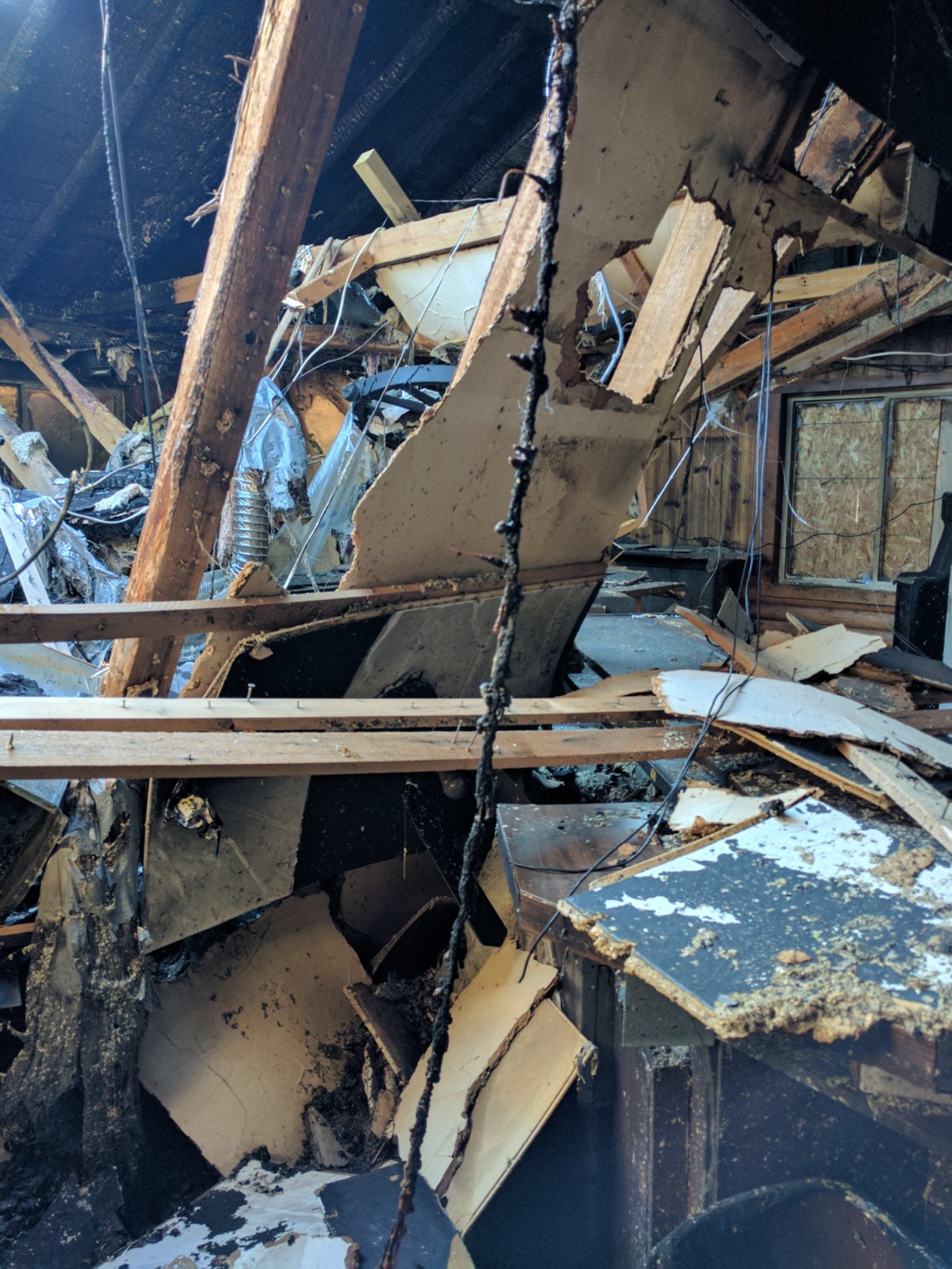 Photo_Wreckage_OakridgeBar-1