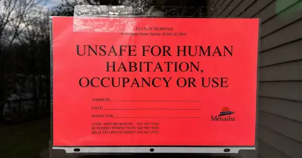 What Does a Red, Yellow, or Green Placard Mean After a Tornado or Severe Storm?